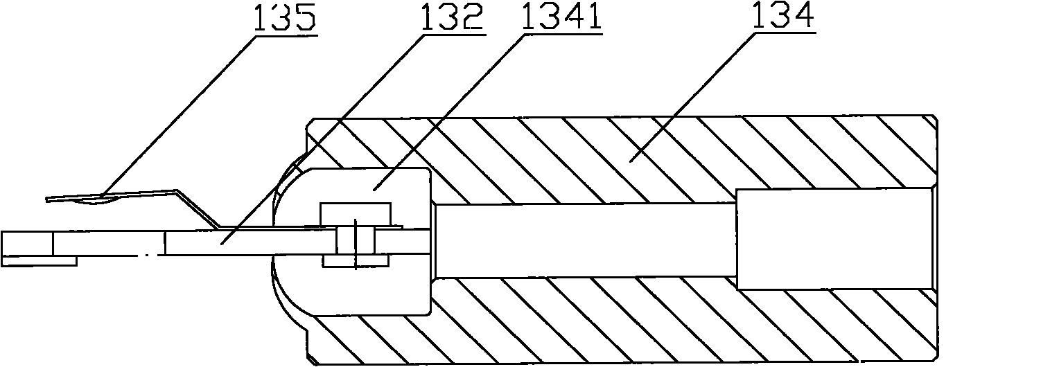 Reversing valve and dragging frame component thereof