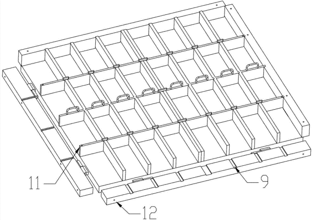 Combined multi-cavity forming die of expansion type foaming brick