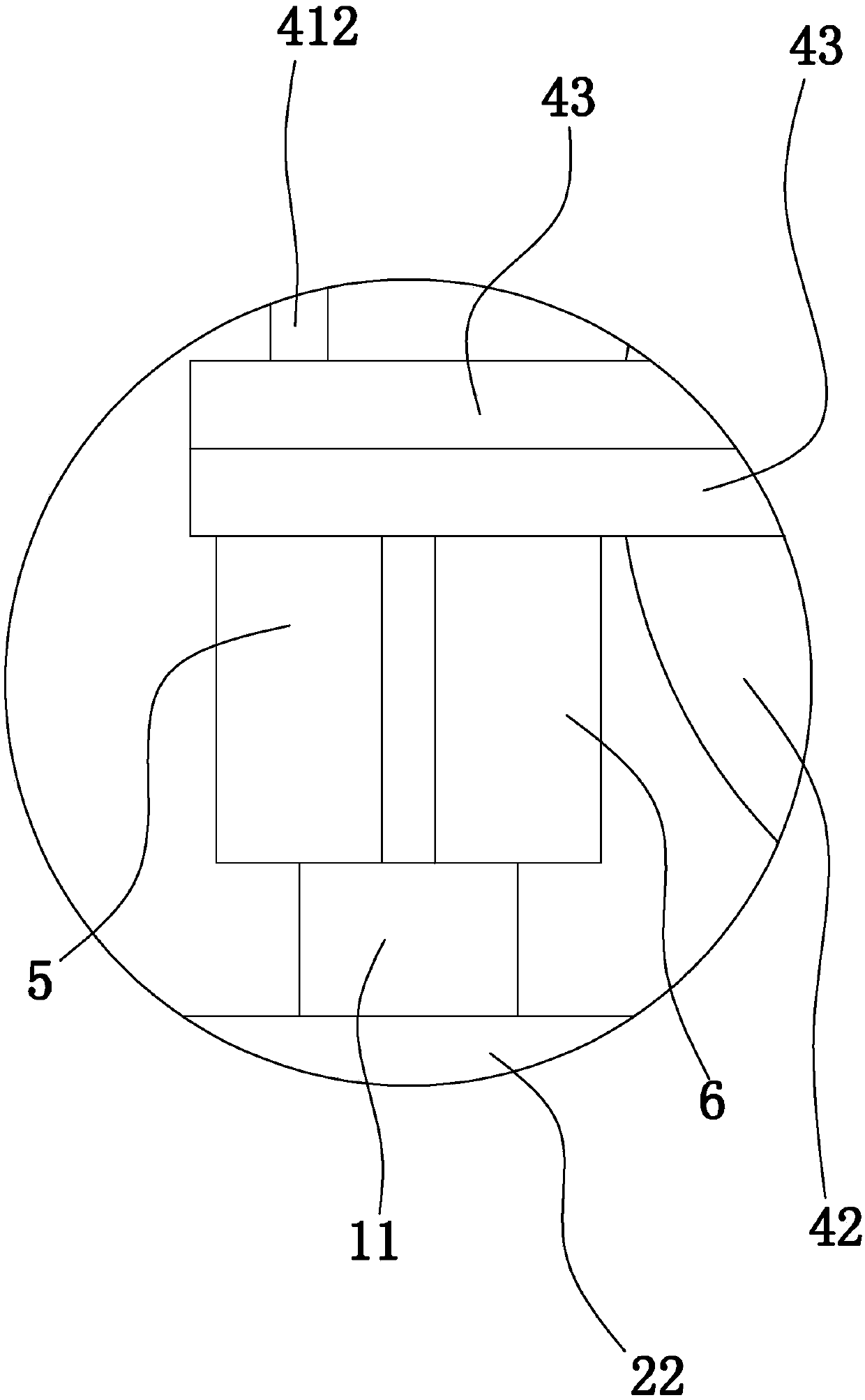 Auxiliary fixing device for live upright rod