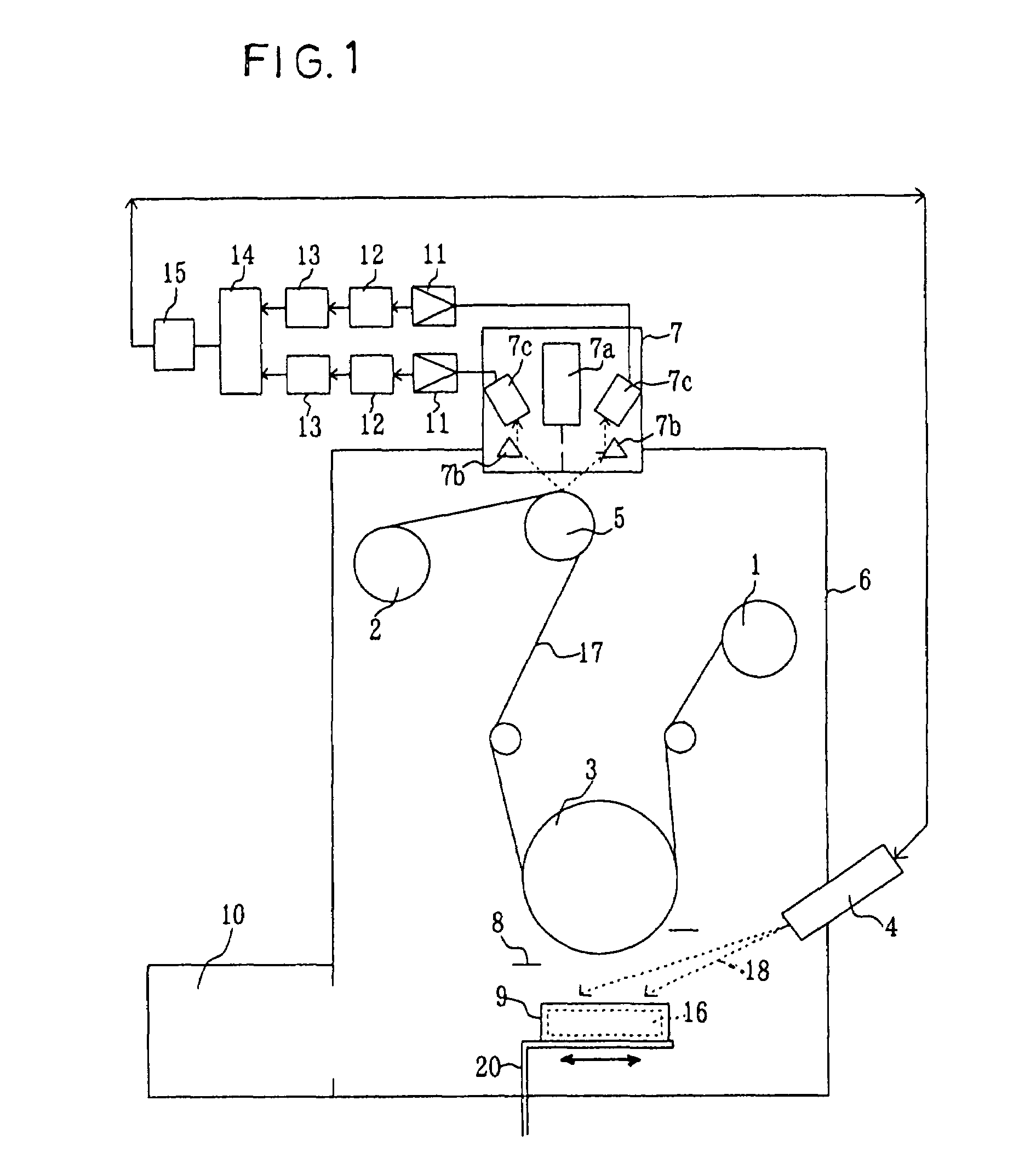 Functional roll film and vacuum evaporation apparatus capable of producing the functional roll film