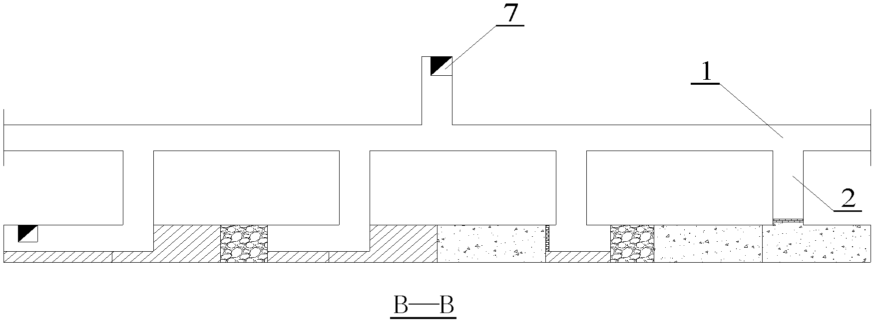 Medium thick heavy-pitch crushed ore body frame type artificial top downward segmenting cemented filling method