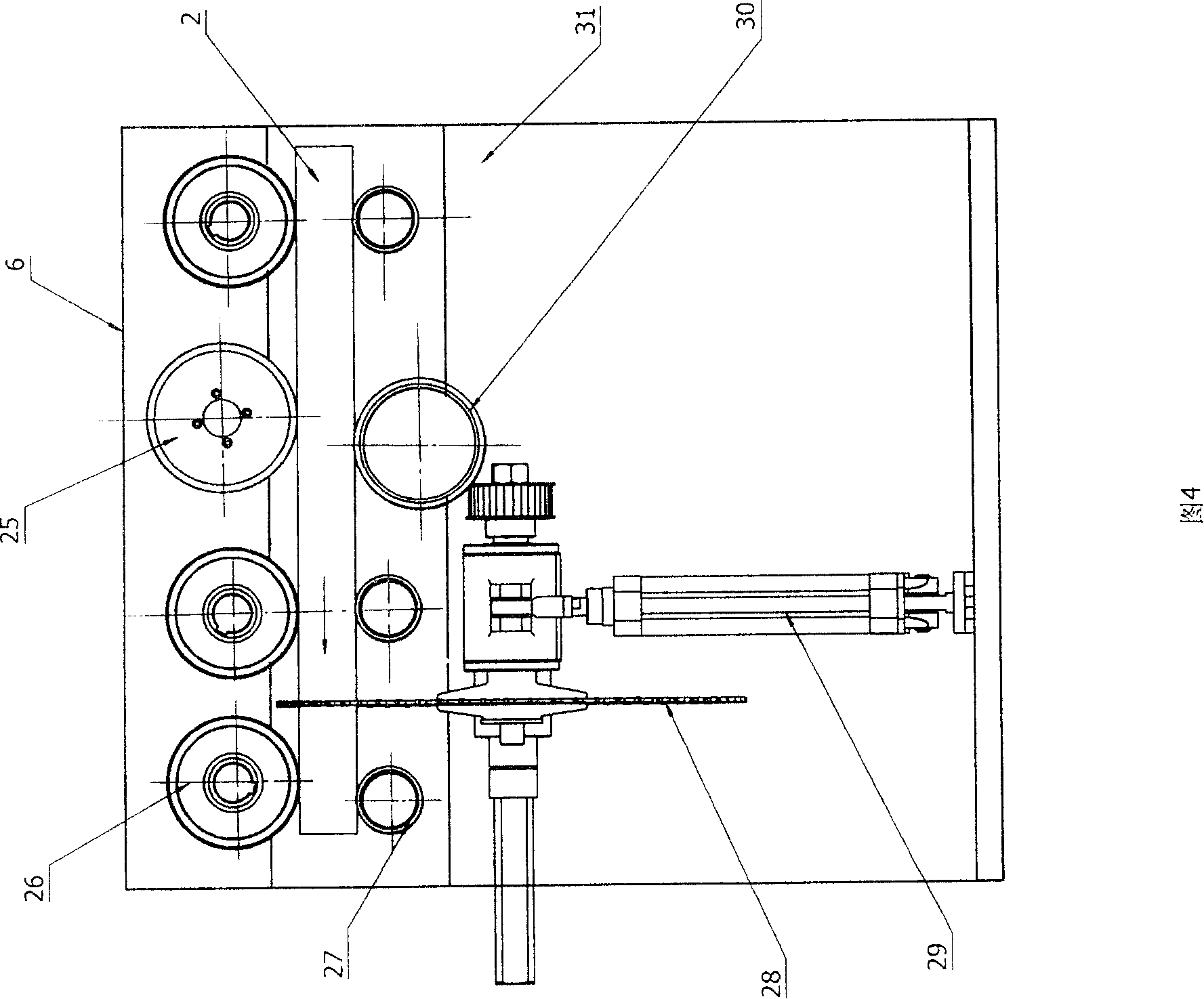 Timber selecting and chopping method and selection chopping saw therefor