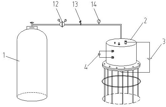 A device and method for sensitively detecting membrane permeation pressure value in membrane distillation process