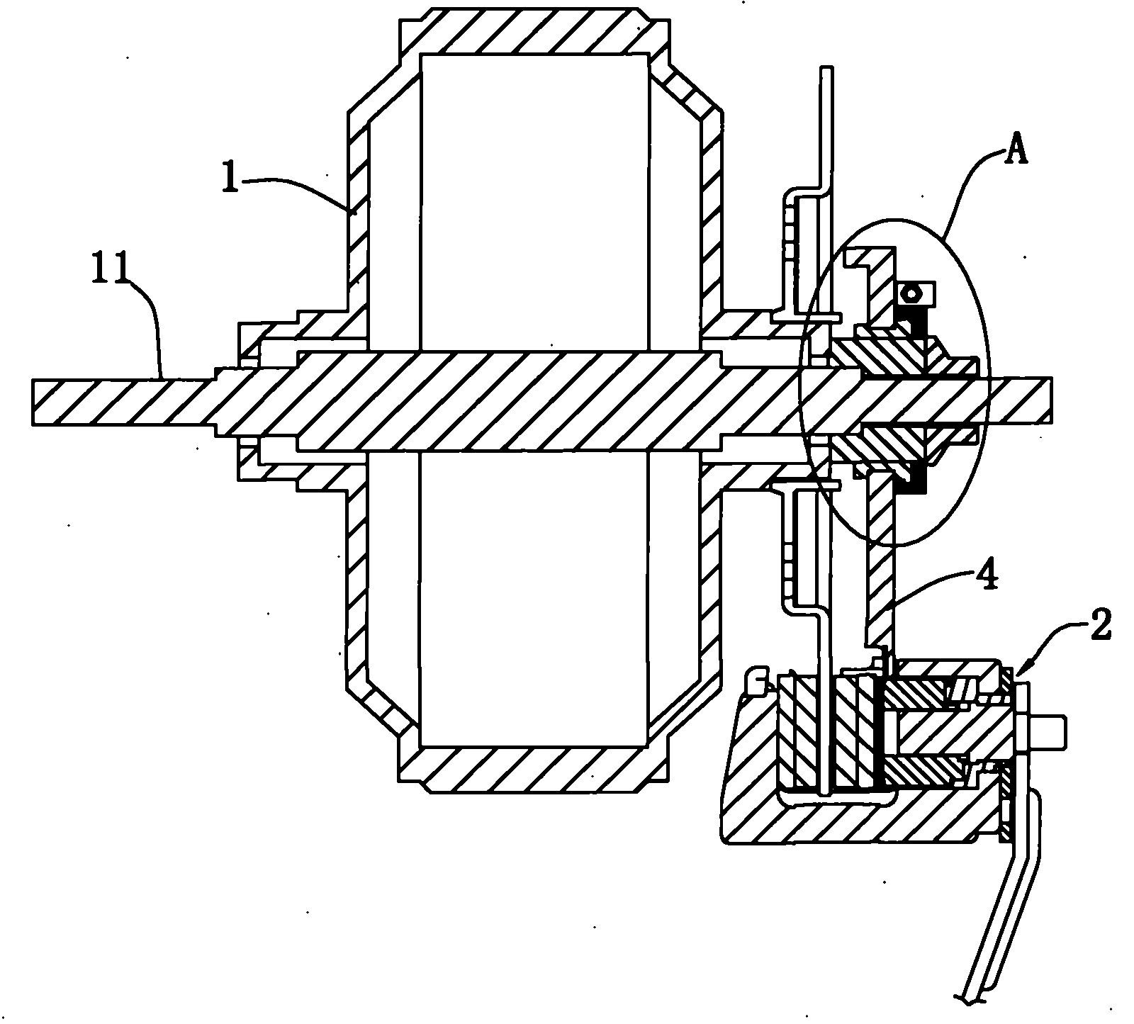 Improved connection structure between disk brake mounting board and wheel hub motor shaft