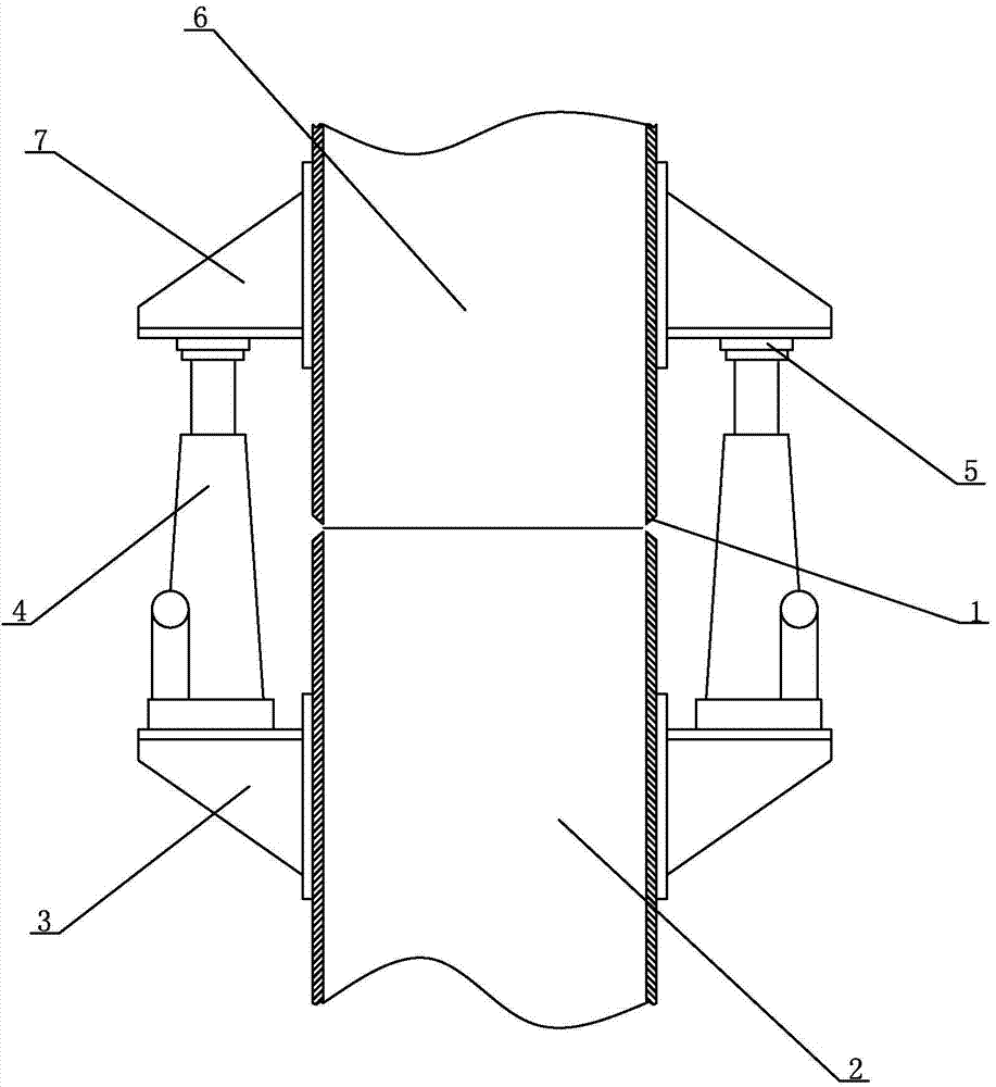 Method for welding tower in vertical assembling mode by utilizing jacks and crane