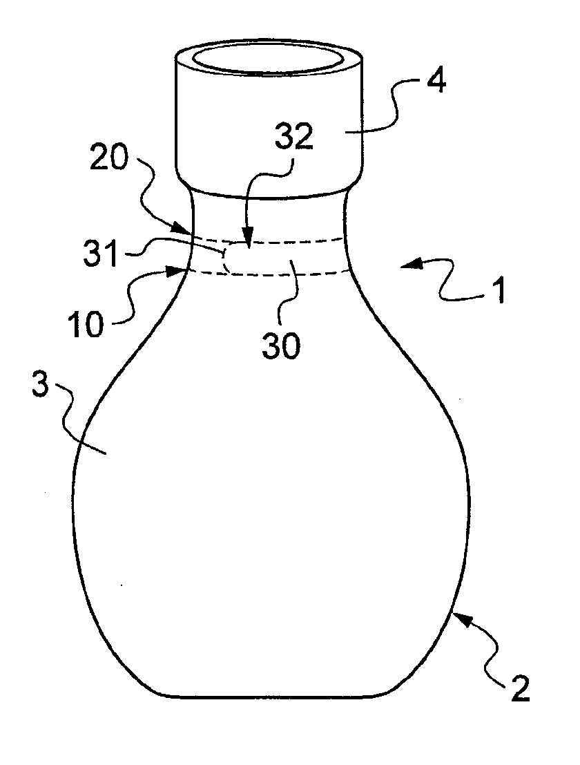 Film of plastics material stretched to present a privileged shrinkage orientation, a heat-shrink sleeve made out of the film, and an article covered in such a sleeve