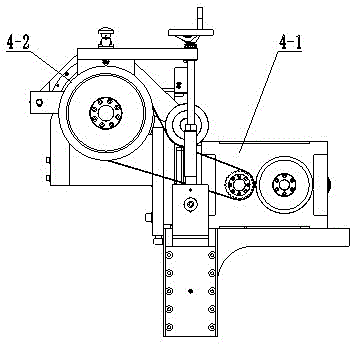 Manufacturing device of mesh grid of lead-acid storage battery