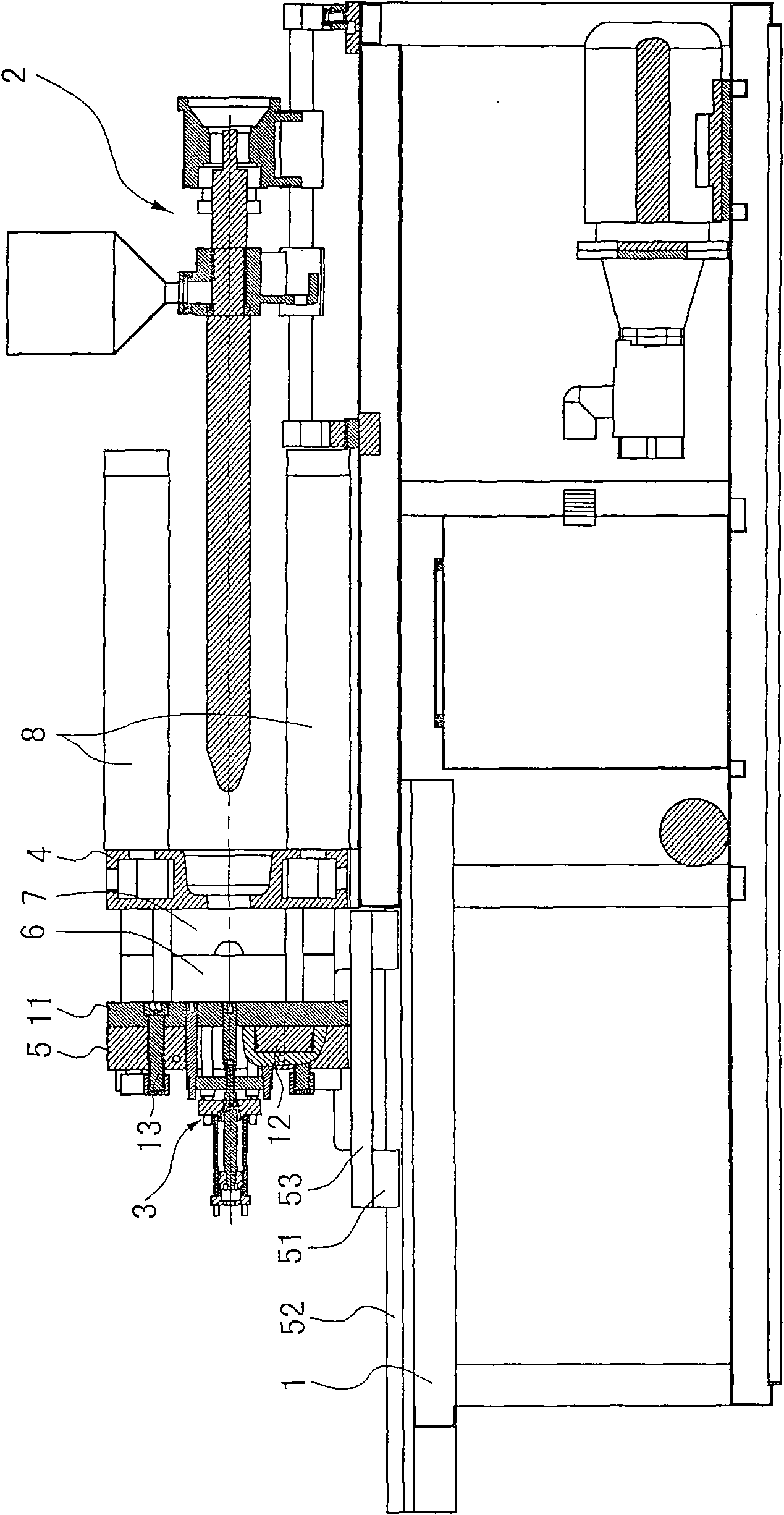 Pressurizing locking die and slideway type die opening and closing device for two-template injection molding machine