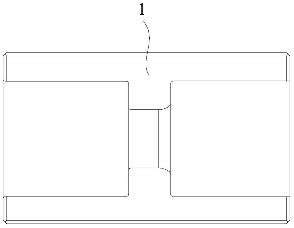 Short clamping semi-closed adjustable upsetting die