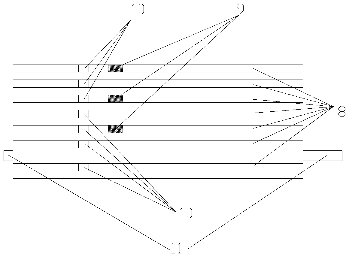 Mutual butt joint device for double intelligent underwater robots and butt joint method