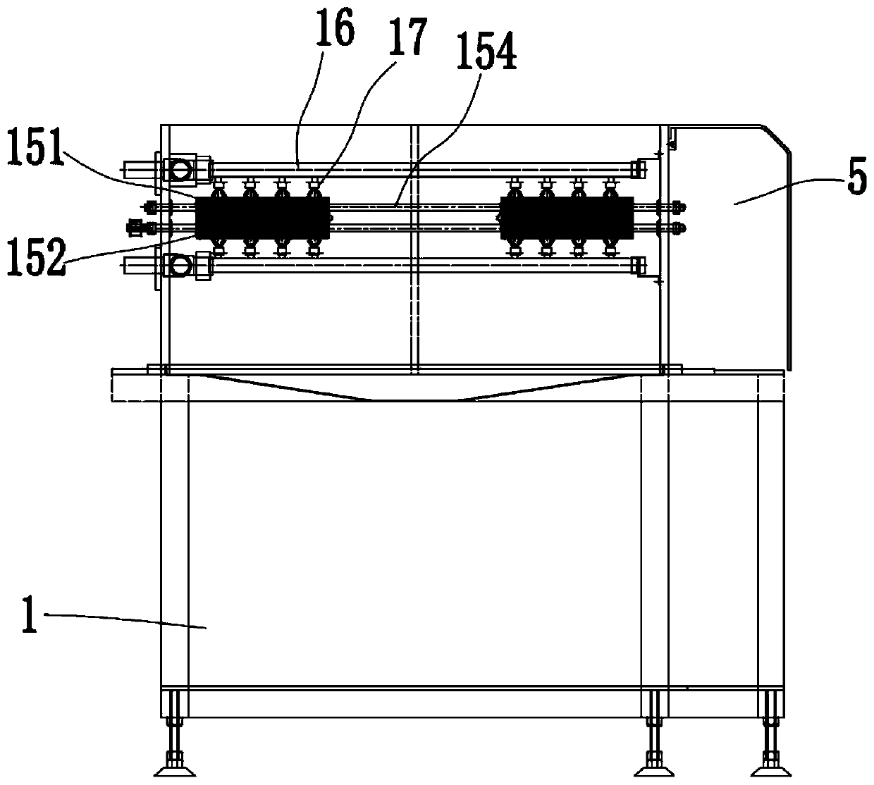 A pinch type glass cleaning machine and cleaning method thereof