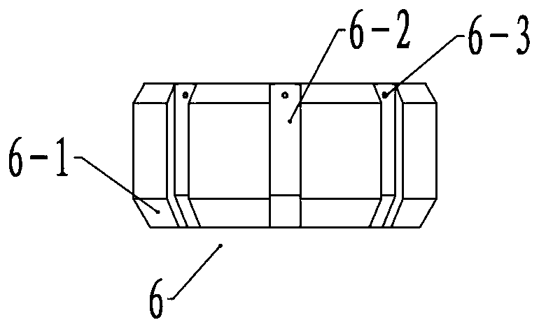 Wellhead stabilizing device for ocean drilling construction