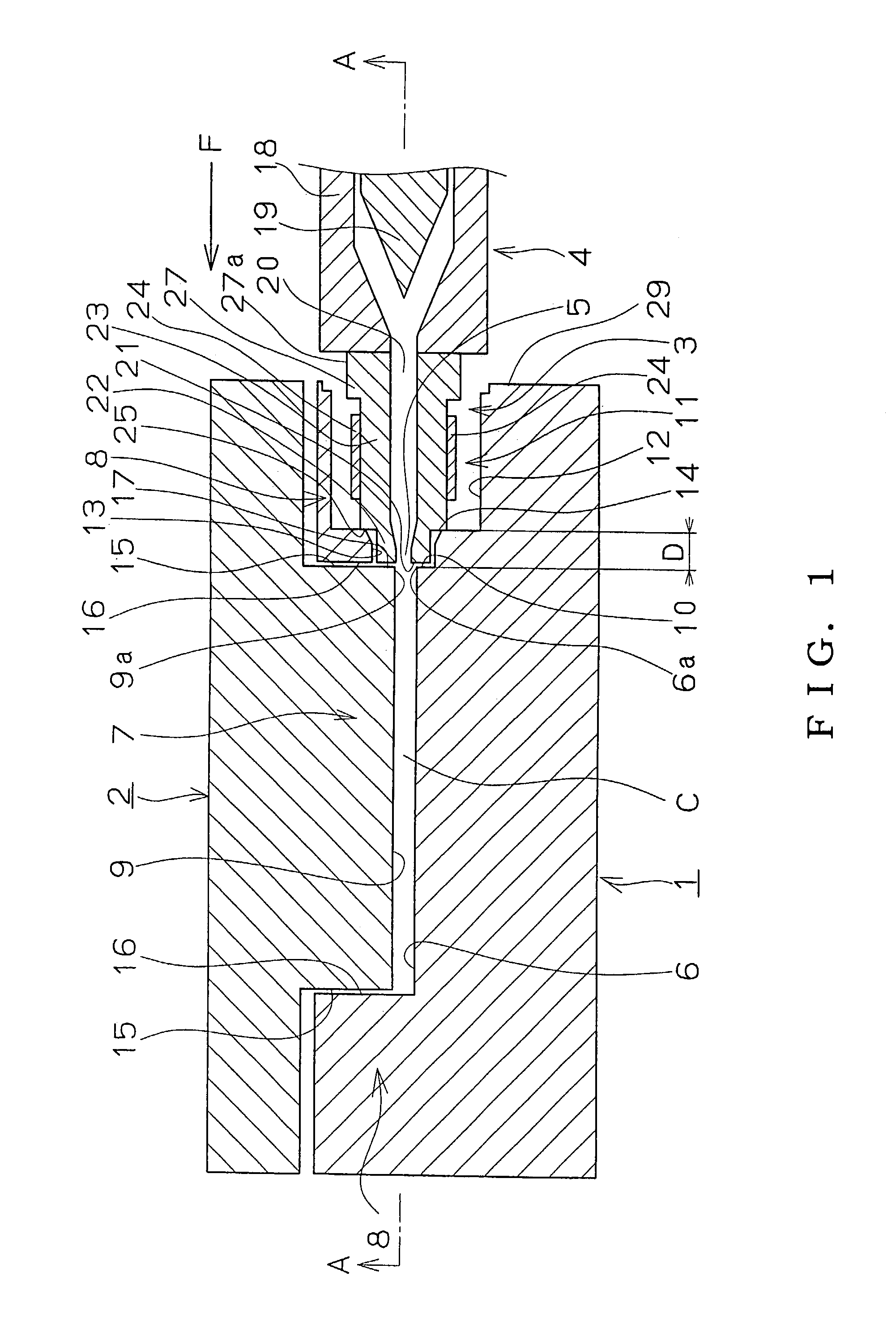 Injection compression molding apparatus and injection compression molding method