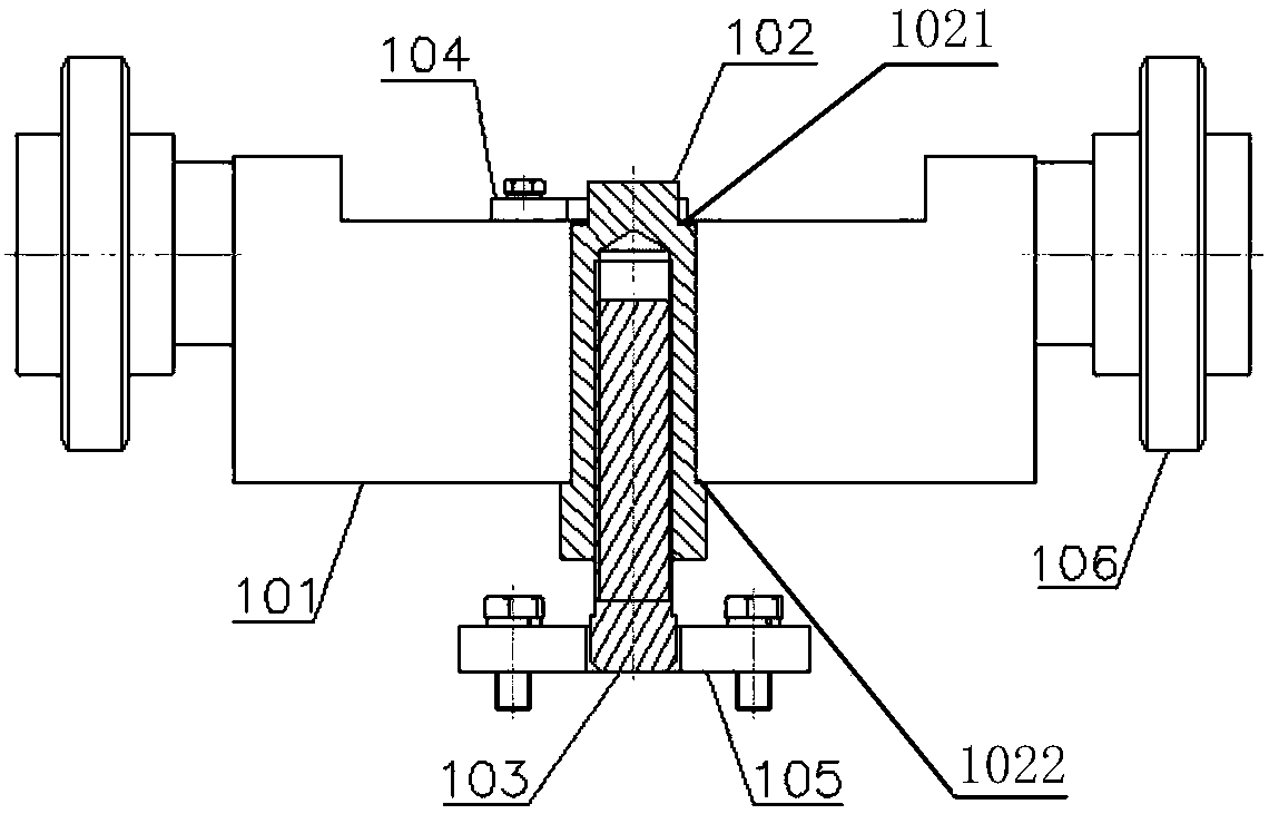 Tensioning apparatus for scraper plate material delivering system, and scraper plate material delivering system and paving machine thereof