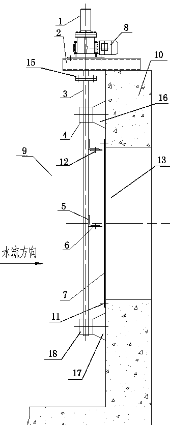 Method and device for cleaning filler accumulated on intercepting net of water outlet of aerobic tank