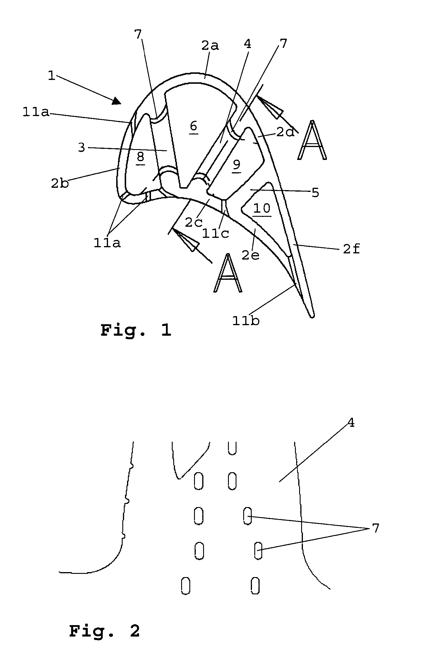 Turbine blade with impingement cooling