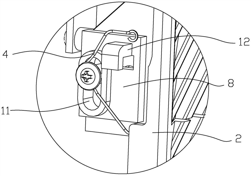 Overturning structure of loudspeaker box terminal door