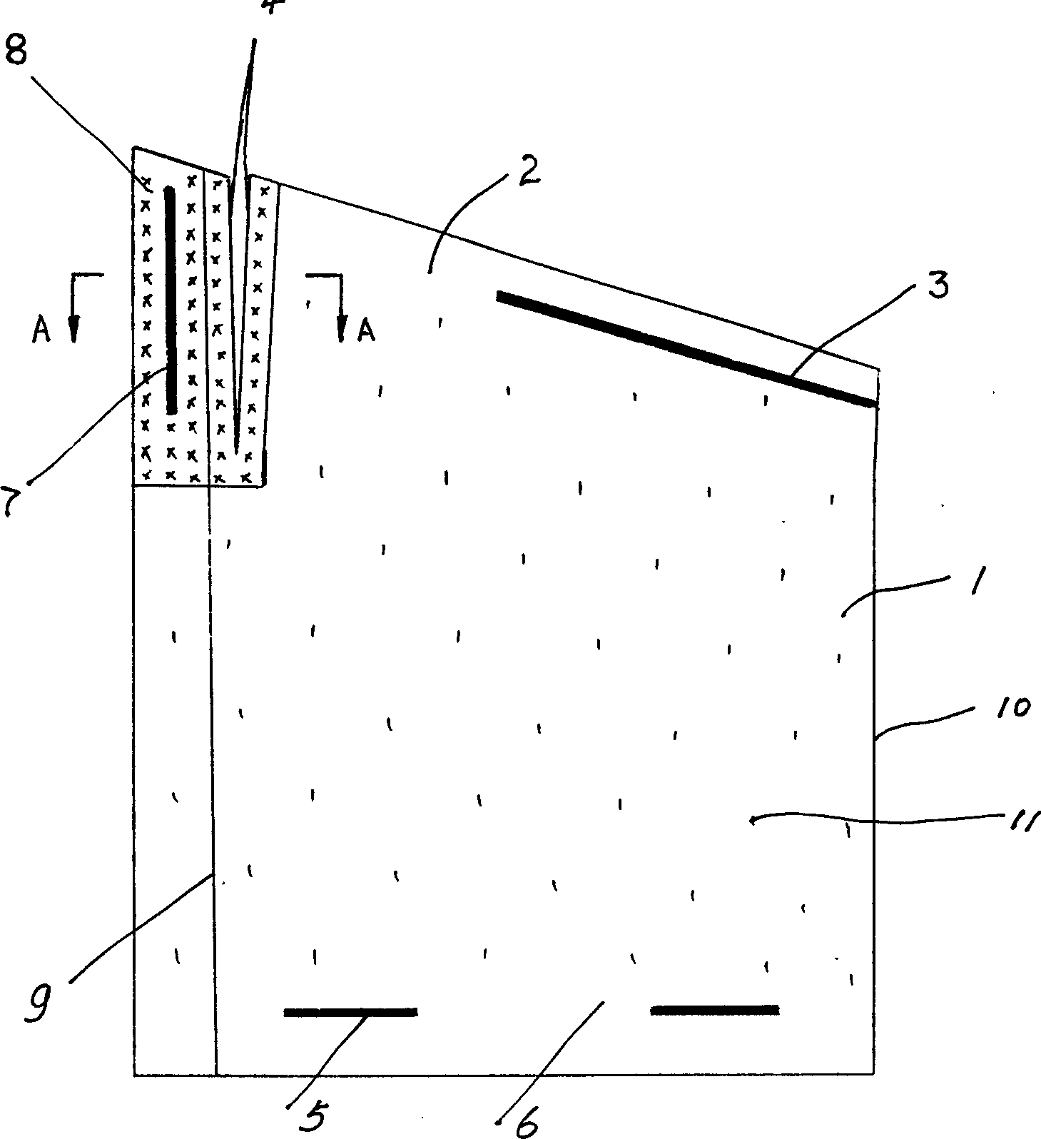 Air permeable bagging with iron wire available for seizing fruitage