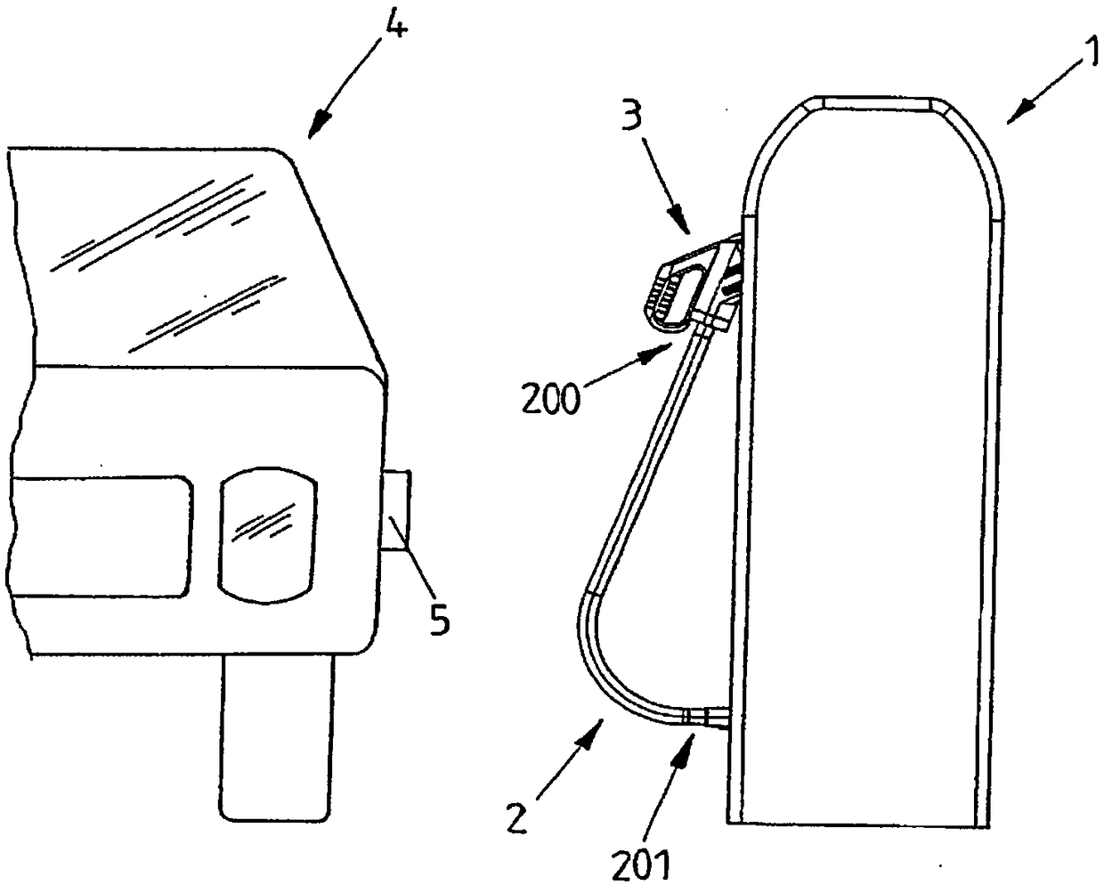 Plug-in connector with a heat capacity element arranged on a contact element