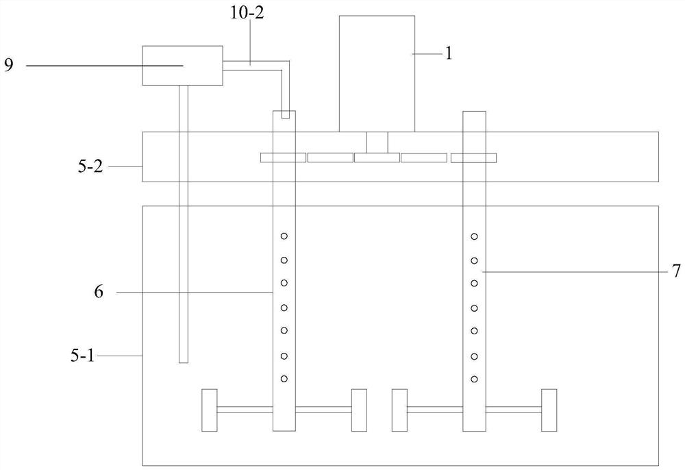 Electrolyte mixing tank and working method thereof