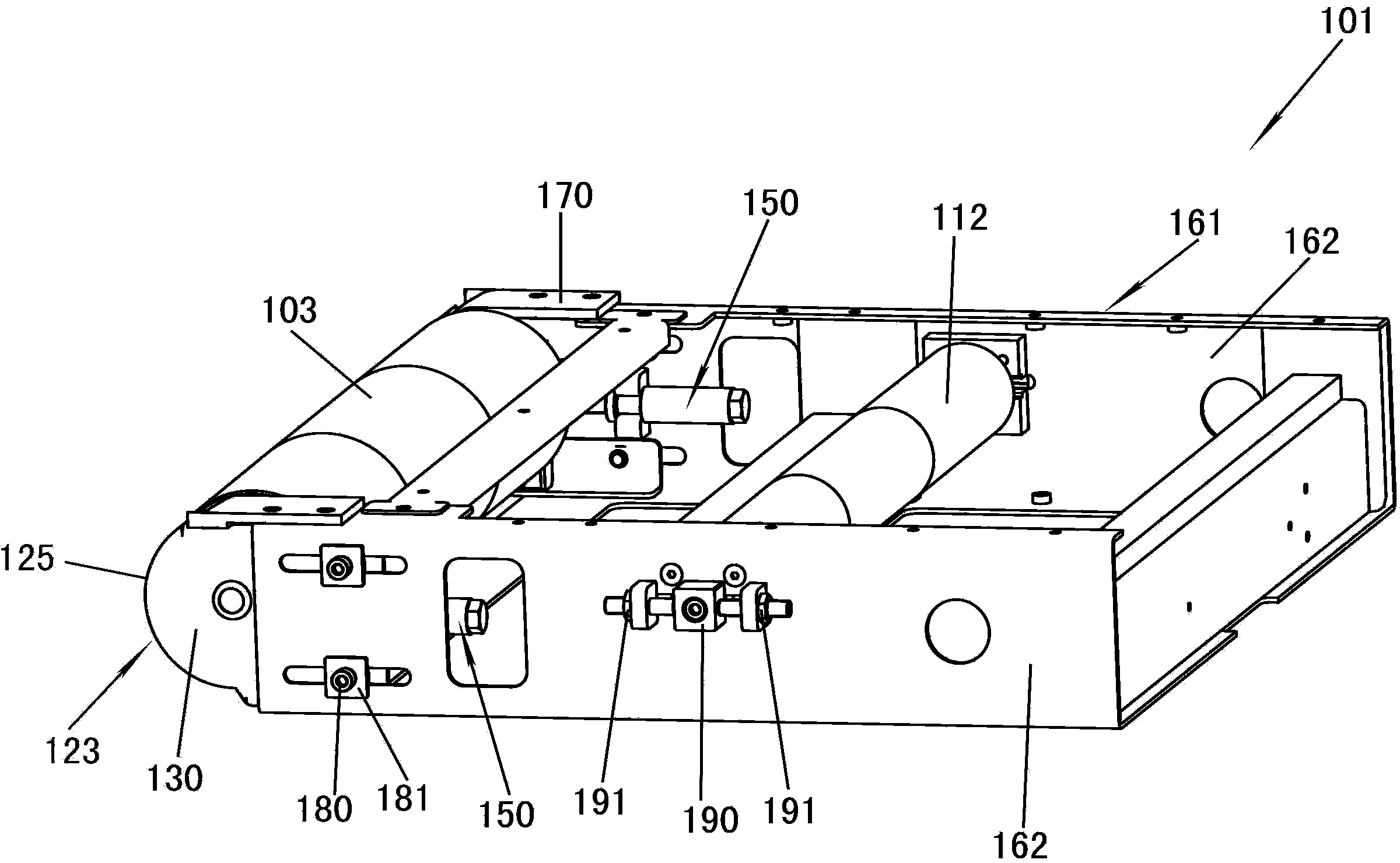 Belt conveyer and roller supporting assembly for same