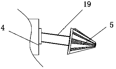 Environmentally-friendly sludge cleaning device with filtering and dewatering functions