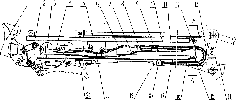 Follow-up mechanism for telescopic digging arm hydraulic pipeline