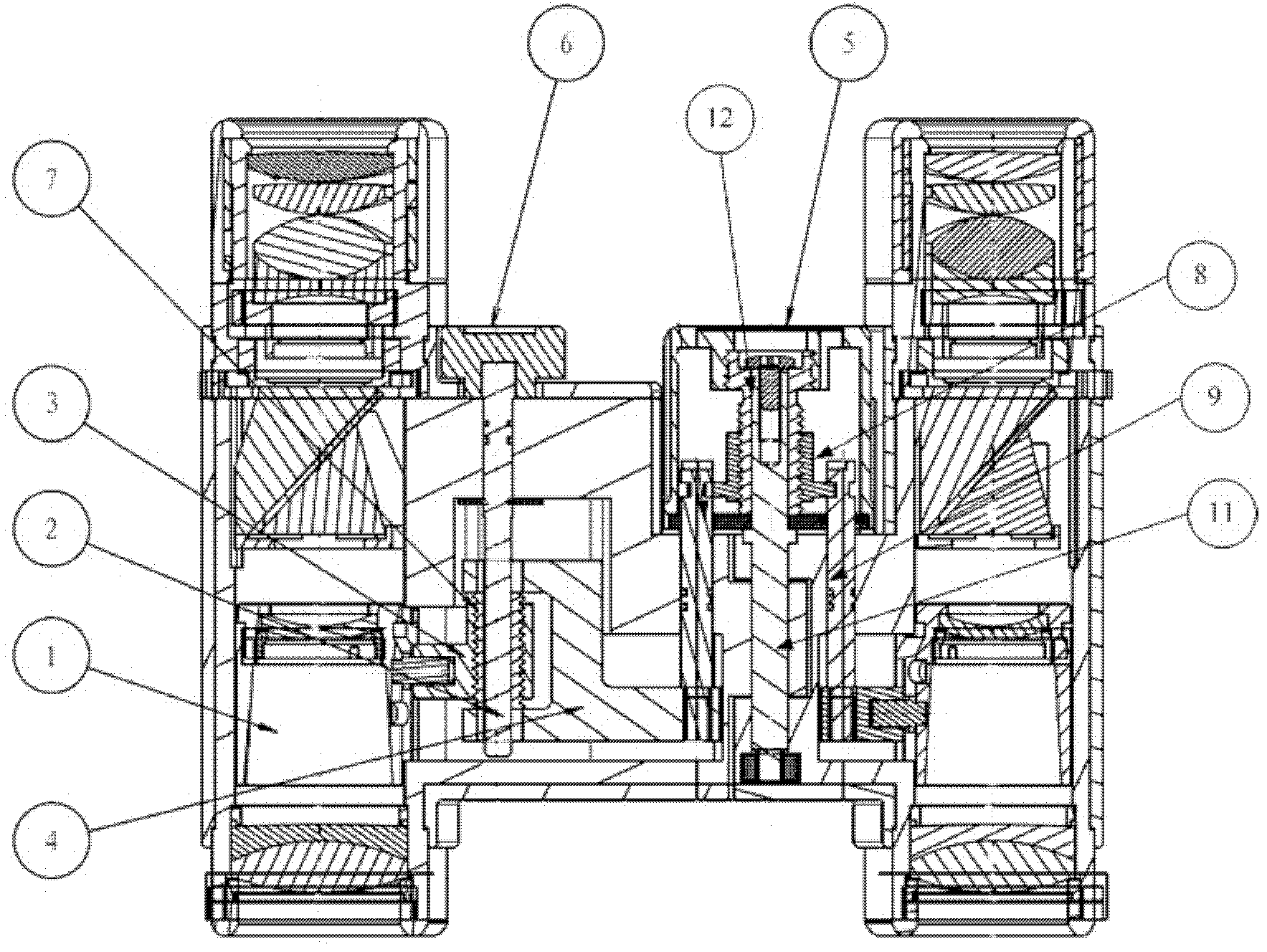 Binocular telescope and adjustment method for binocular telescope