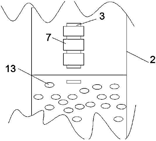 Agricultural organic fertilizer crushing and mixing device