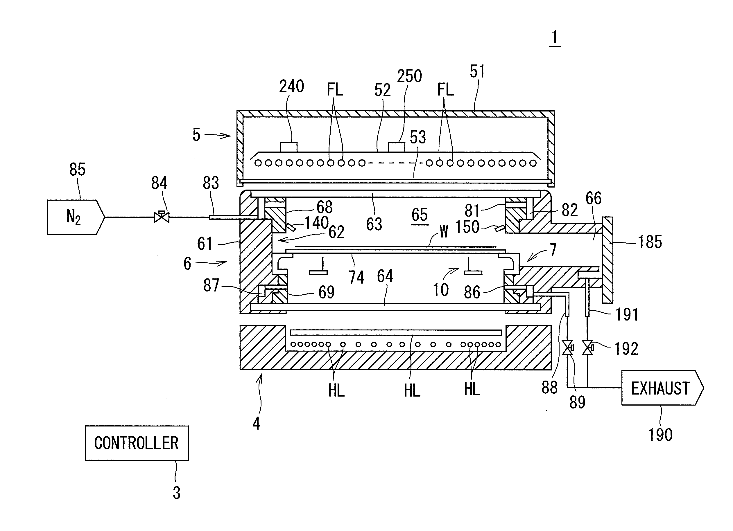 Heat treatment apparatus and heat treatment method for heating substrate by irradiating substrate with flash of light