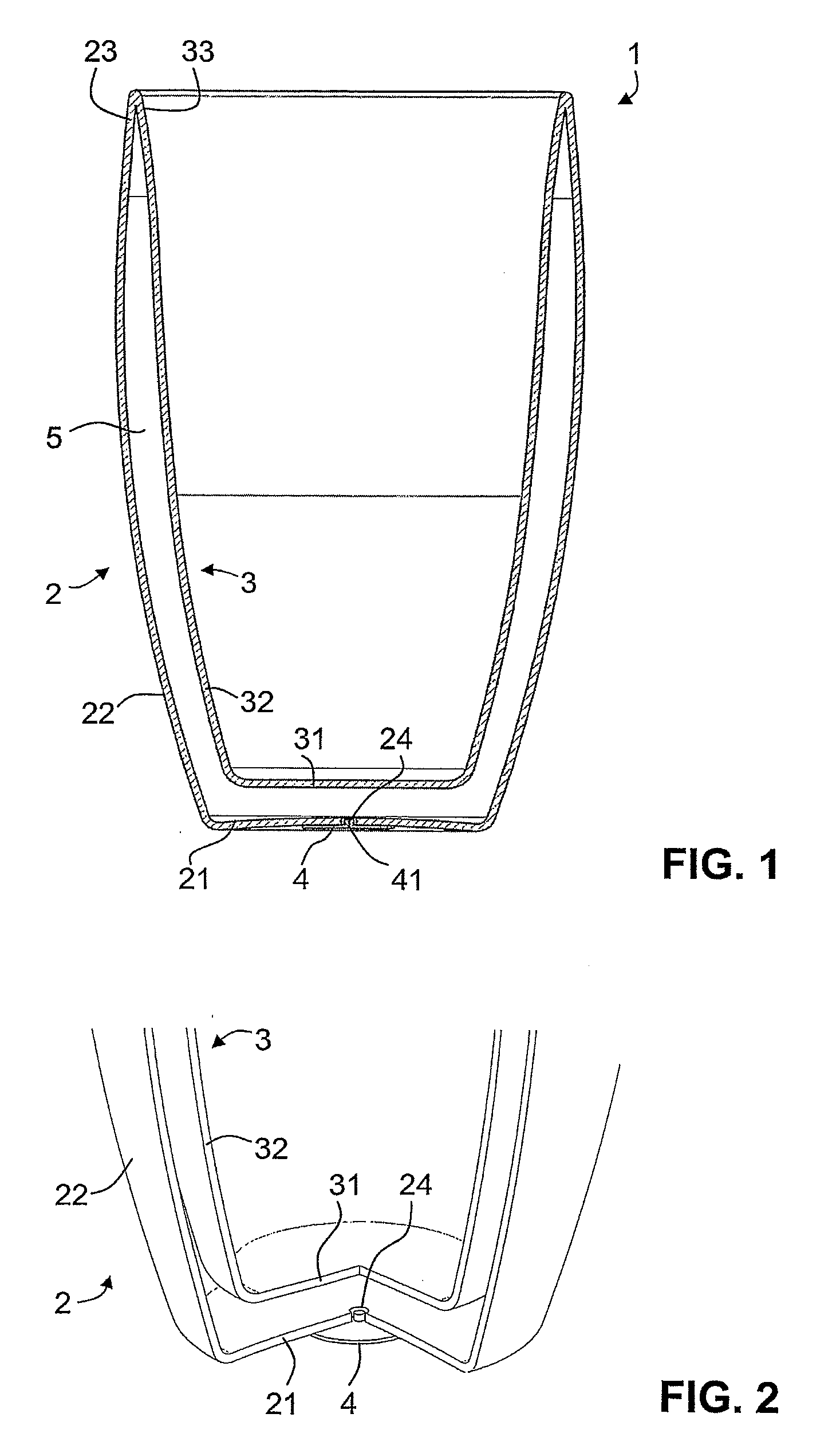 Double-walled vessel having pressure equalization opening