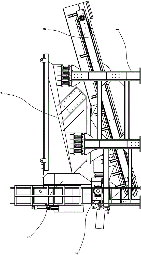 A waste asphalt mixture crusher and its crushing method