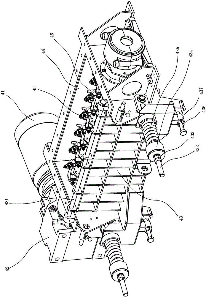 A waste asphalt mixture crusher and its crushing method