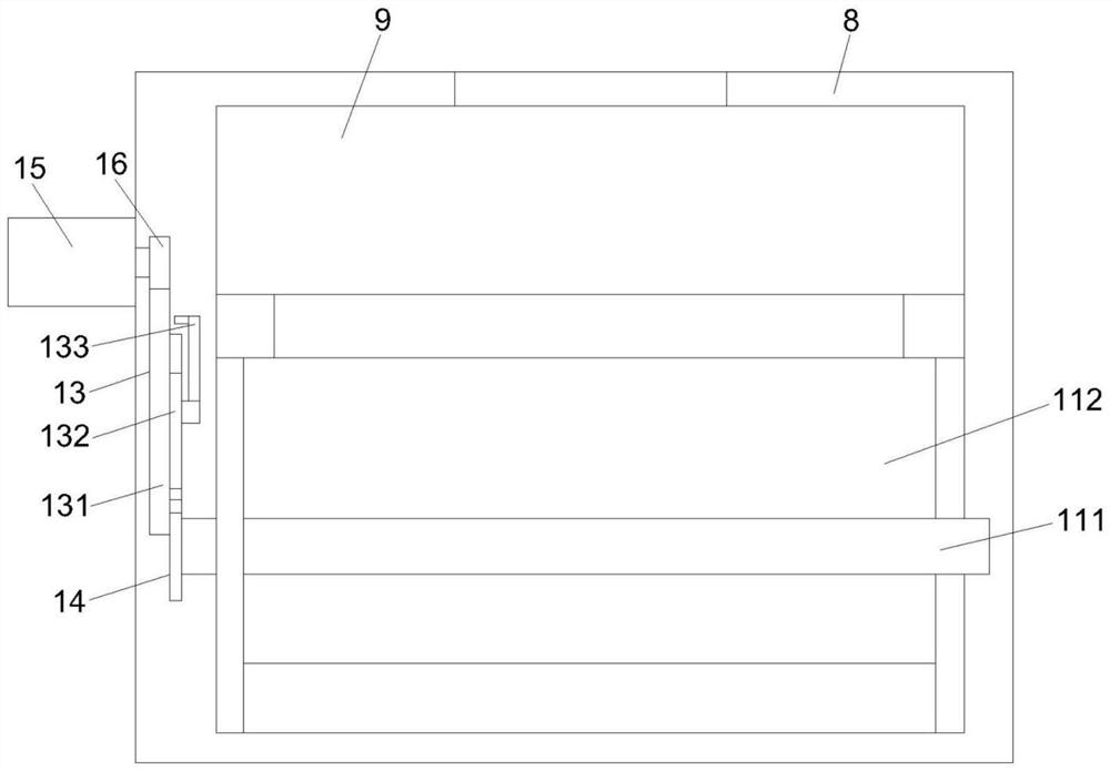 Crusher with multi-stage crushing function