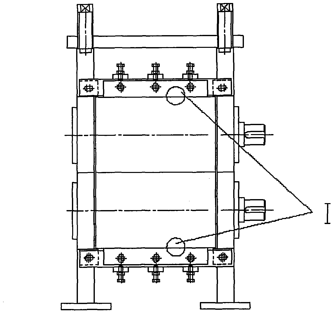 Bamboo chip squeezing and setting-out machine