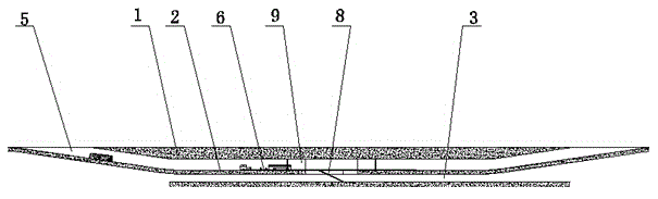 Underground bus rapid transit road system applicable to intersection