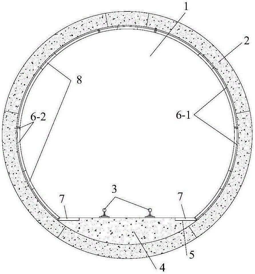 Tunnel reinforcing device based on fiberglass pipe segments and construction method thereof