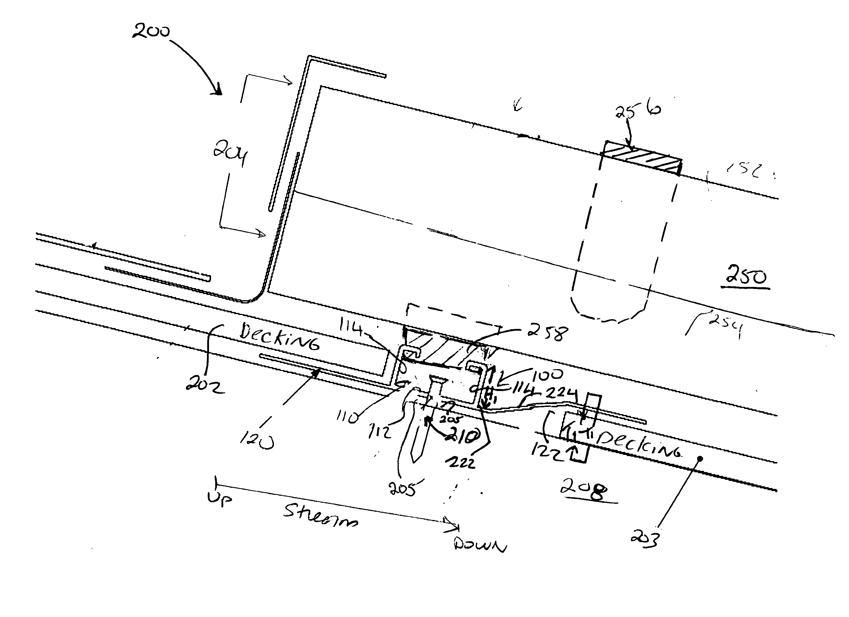 Strut runner member and assembly using same for mounting arrays on rooftops and other structures