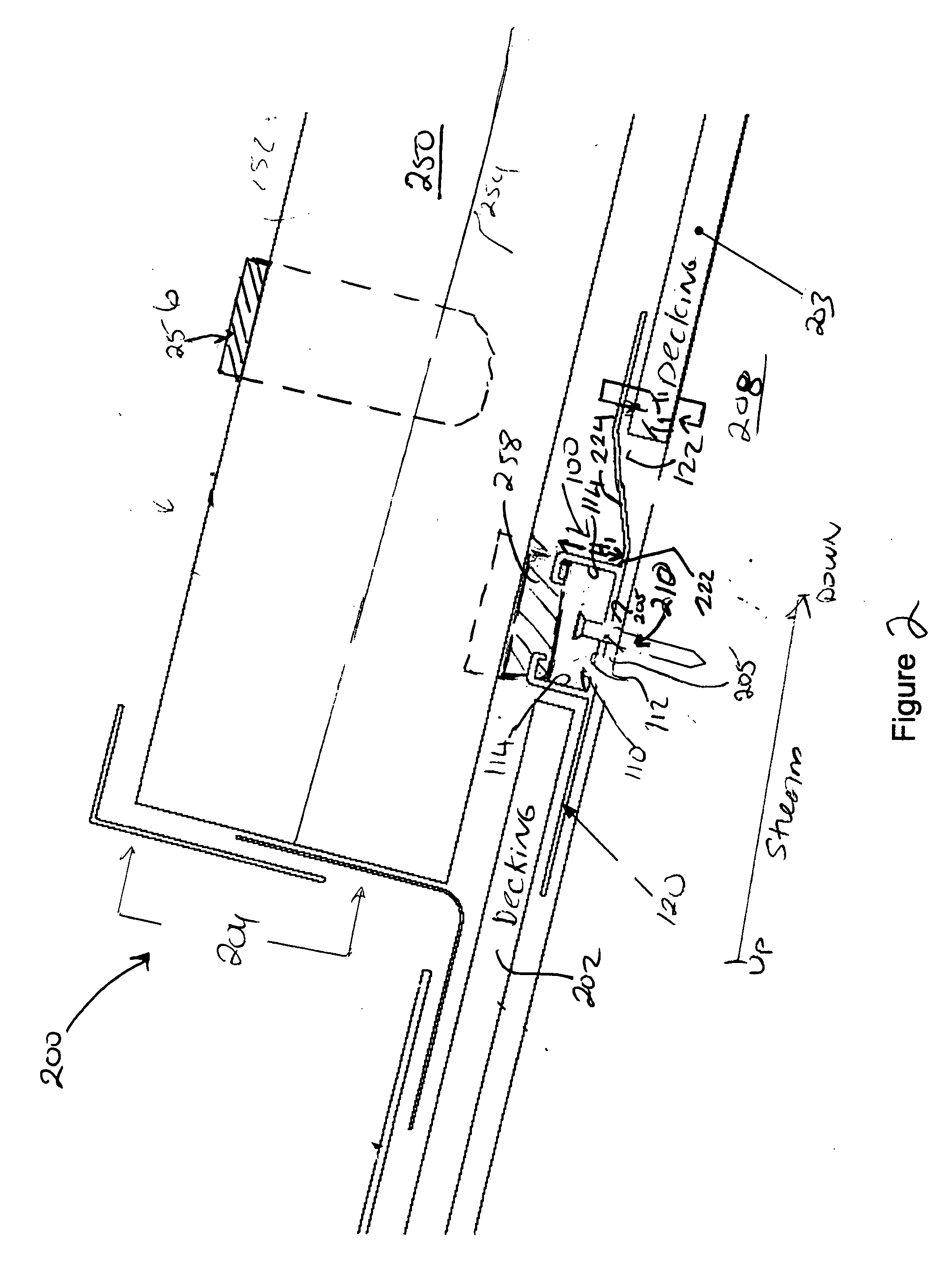 Strut runner member and assembly using same for mounting arrays on rooftops and other structures