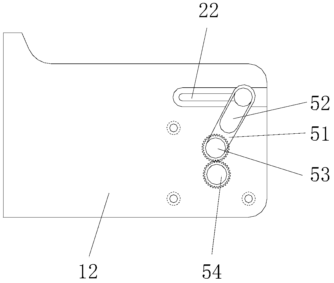 Rolling shaft adjusting device and application method thereof