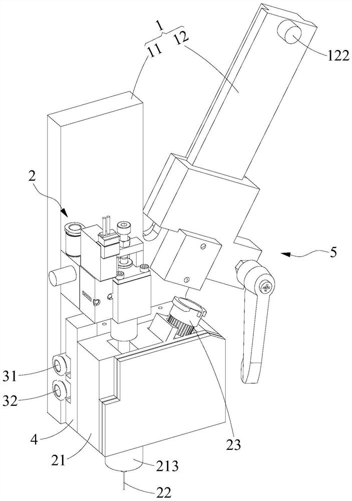 Cooling conveying device