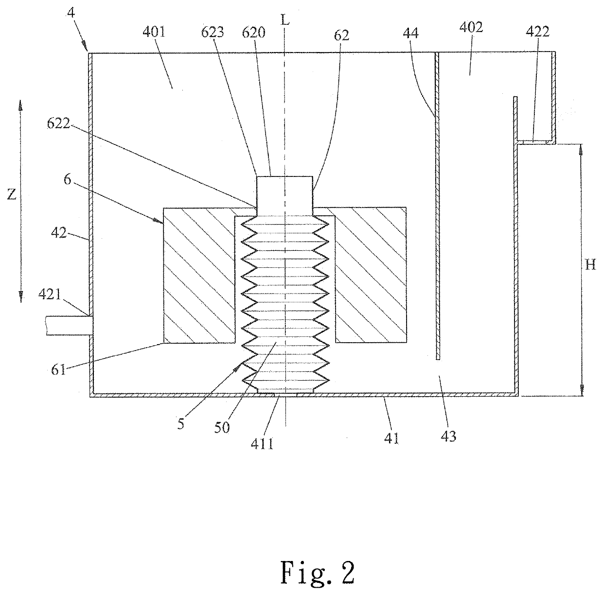 Oil-water separator with oil discharge outlet adjusting spontaneously