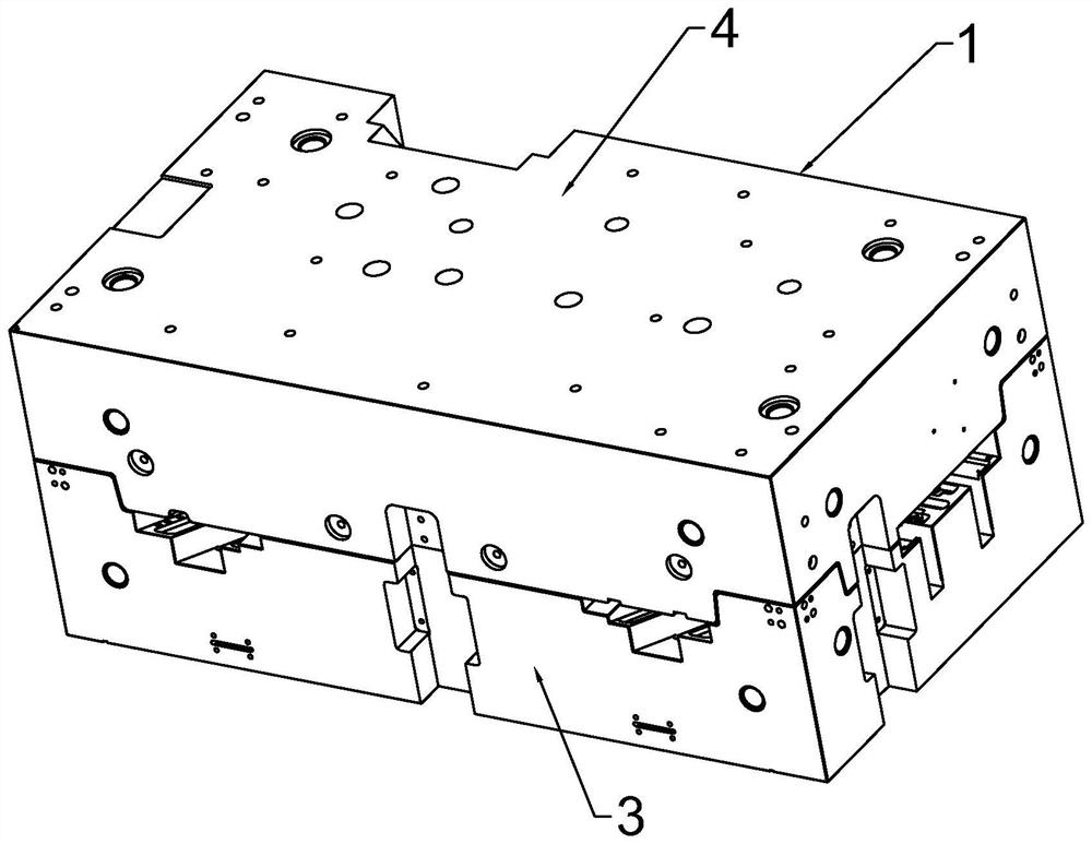 Penetrating and inserting protection mechanism for mold