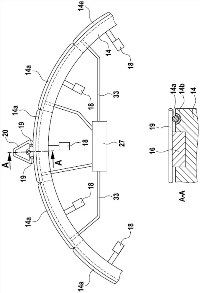 Carding machine with device for adjusting the carding gap