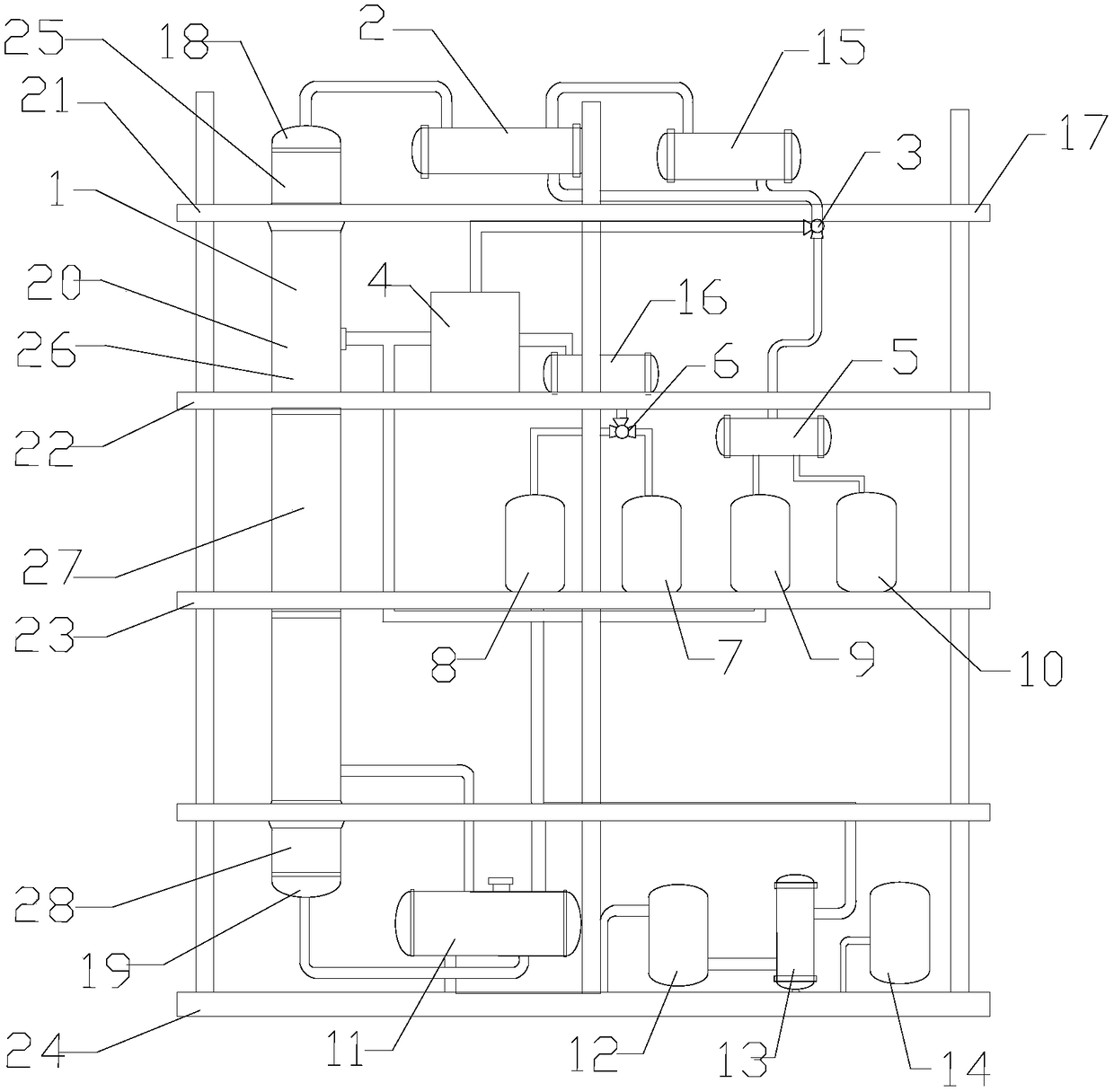 Light solvent recovery device for field of dangerous waste treatment, skid-mounted structure therefor and light solvent recovery method