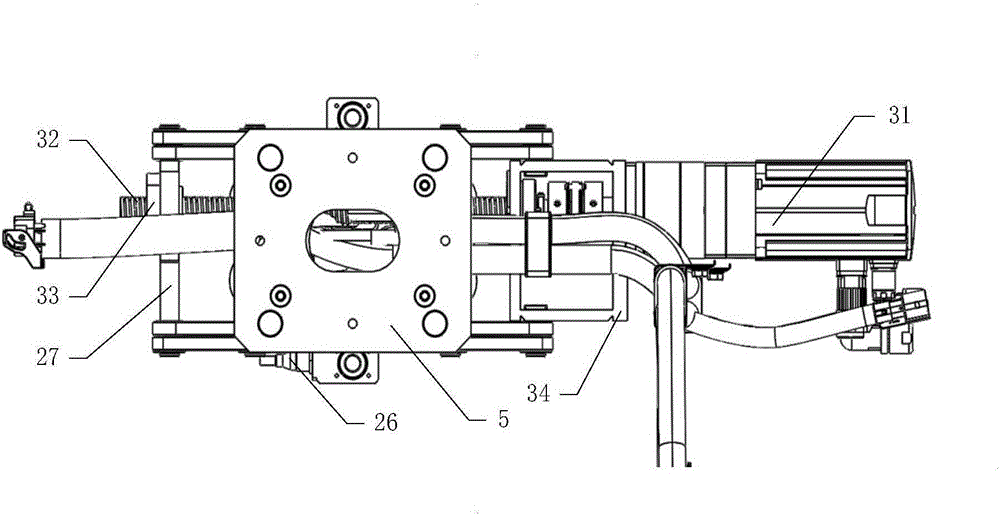 Automatic plugging and pulling-out charging device for power battery