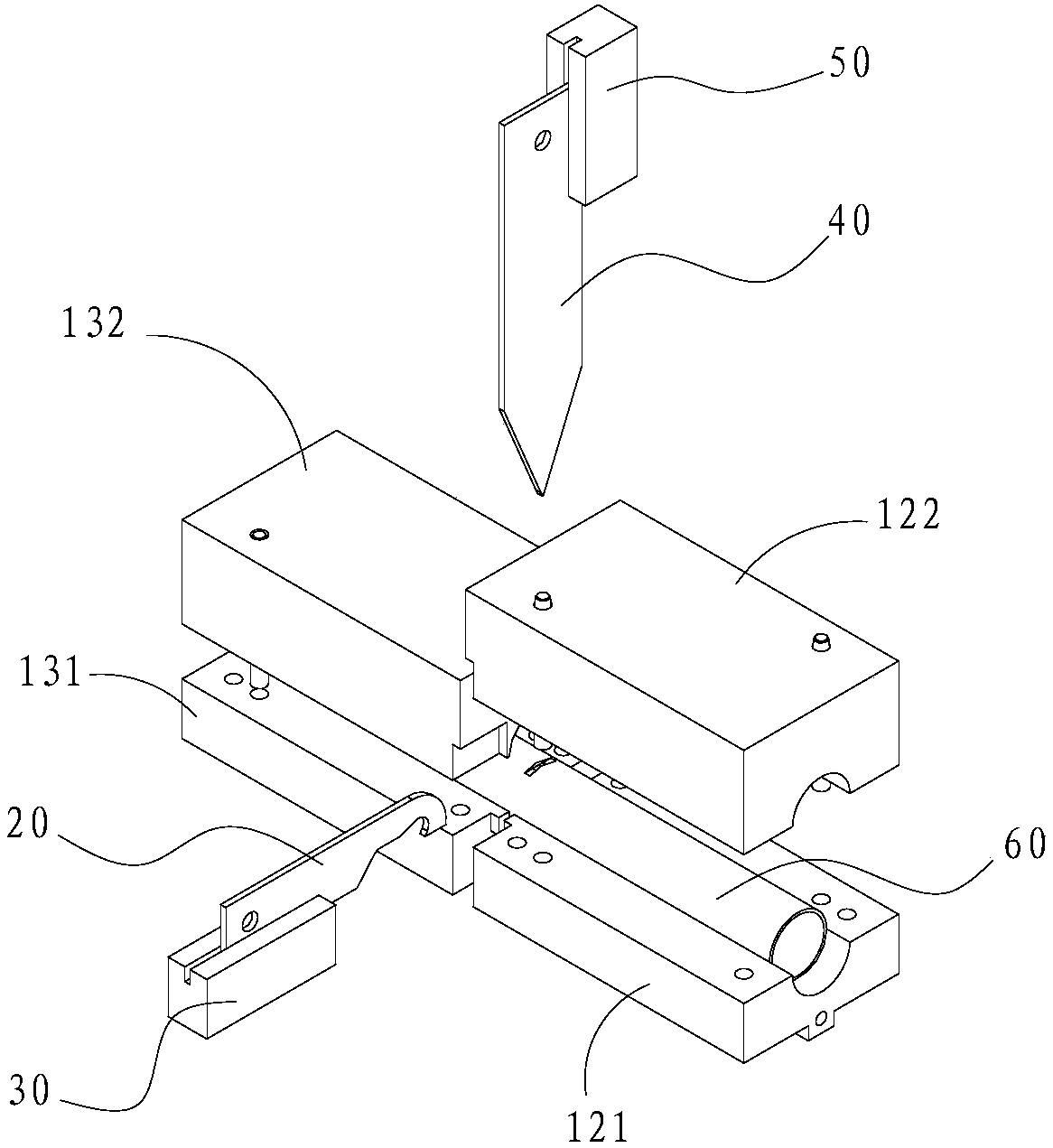 Pipe cutting device and cutting method