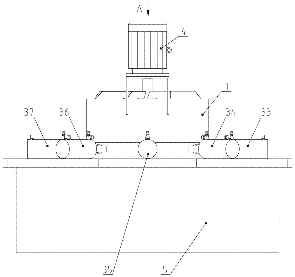 Continuous automatic production equipment for spherical meatballs