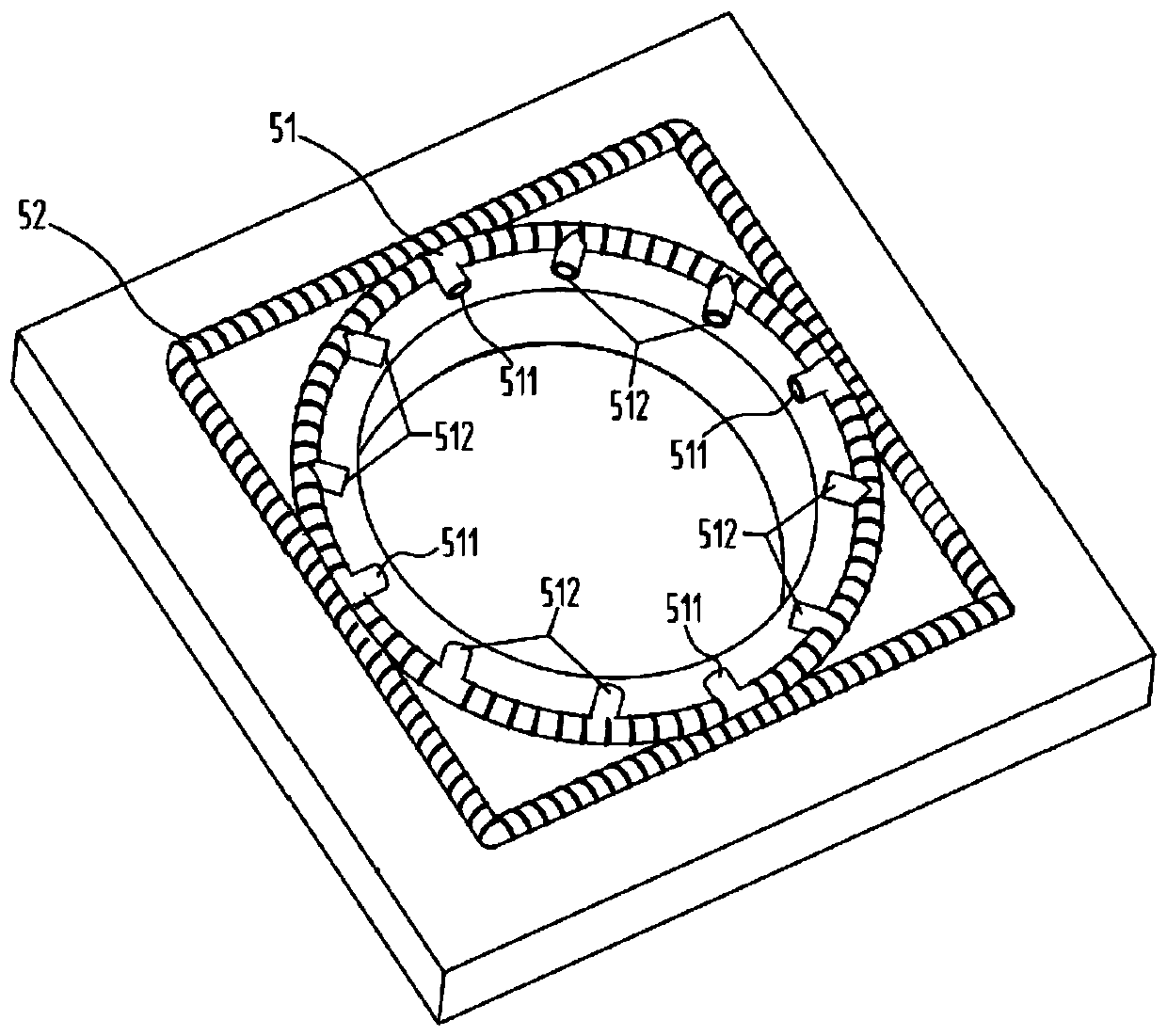 Manhole cover with adjustable height