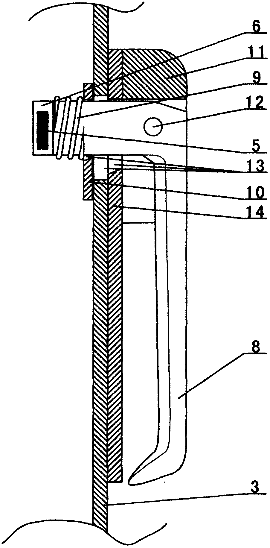 Magnetic attraction lever-type handle for self closing refrigerator door